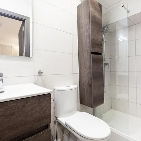 Apartamento Modern, Large And Spacious Home, Perfect For Group By 360 Estates