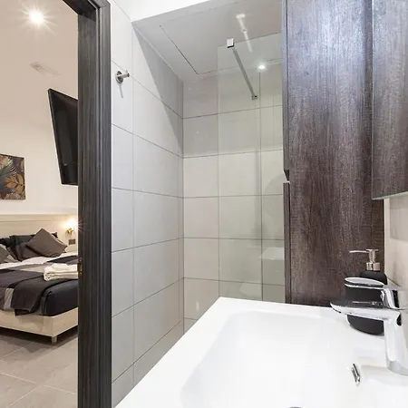 Apartamento Modern, Large And Spacious Home, Perfect For Group By 360 Estates *